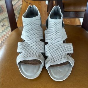 Women's Open-Toe Woven Sandals - Gray